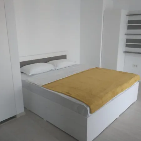 Apartmán Riva Lake 13 *